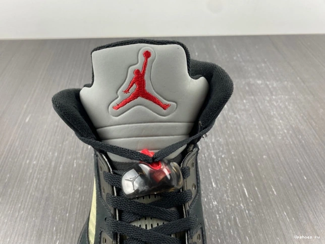 5 Gore-Tex Jordan DR0092-001 Retro Off-Noir 1111